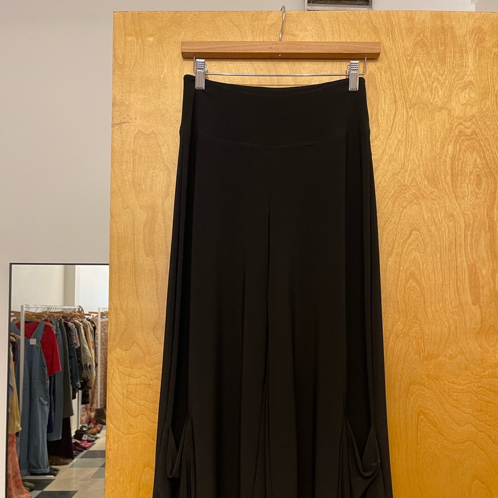 Sympli black jersey knit gaucho pants size 6 - Picture 3 of 10